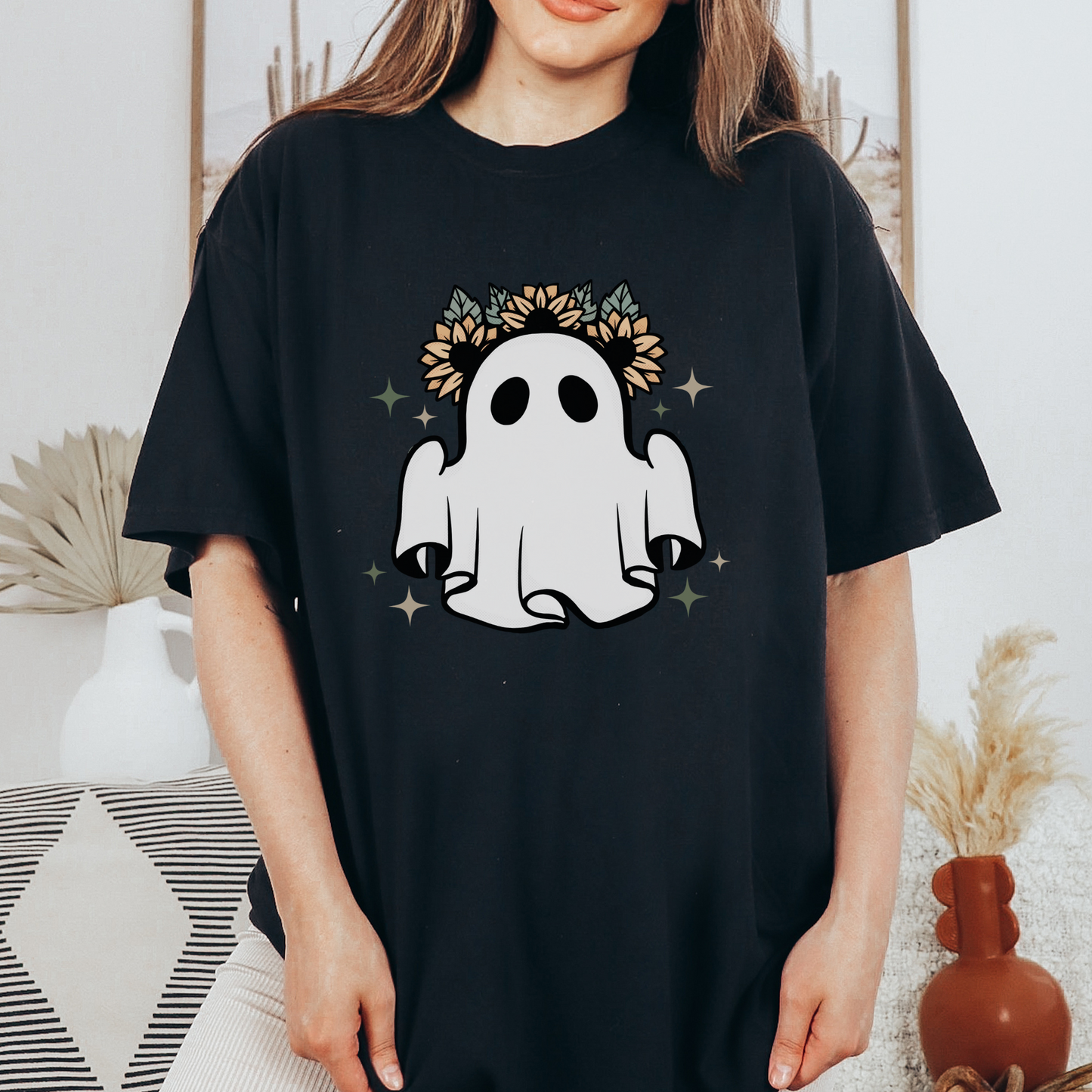 Hippie Ghost Halloween T-Shirt, Retro Vintage Halloween Tee, Flower Floral Print, Halloween Shirt for Mom, Halloween Gift, Halloween Costume